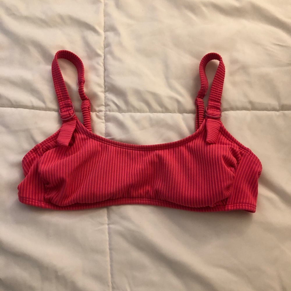 Pink bikini top